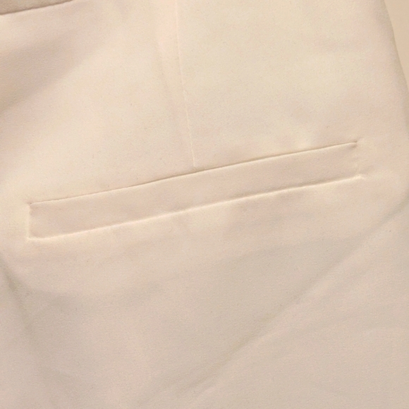 EUC Mo & Co 150 Blue and White Mini Shorts - SEE SIZE NOTES - Picture 5 of 5